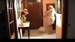 Cheating Wife Wants the Package of the Mailman on her Pussy